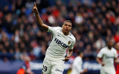 壹电竞-凯恩球迷倒戈嘘声